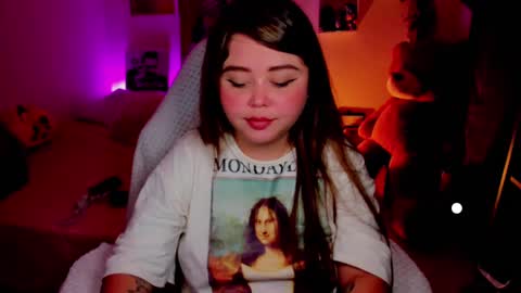   Independent model  online show from 2, 3, 2025