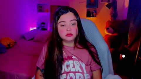   Independent model  online show from 7, 3, 2025