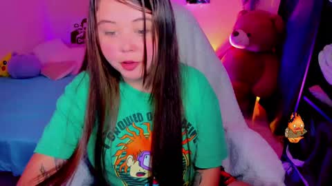   Independent model  online show from 12, 3, 2025