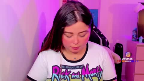   Independent model  online show from 8, 10, 2025