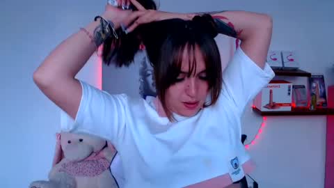 Anyela online show from 10, 7, 2026