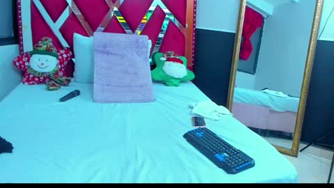 Anyela  online show from 23, 12, 2024