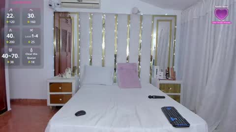 Anyela  online show from 10, 3, 2025