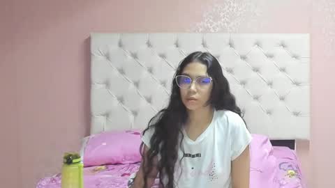 Snapshot of aome_rainbow2 chatting on 20, 2, 2025 Aome Rainbow online show from 20, 2, 2025