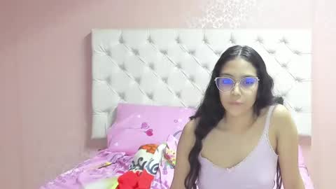 Snapshot of aome_rainbow2 chatting on 24, 2, 2025 Aome Rainbow online show from 24, 2, 2025