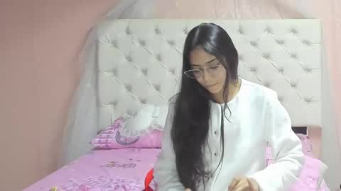 Snapshot of aome_rainbow2 chatting on 22, 11, 2025 Aome Rainbow online show from 22, 11, 2025