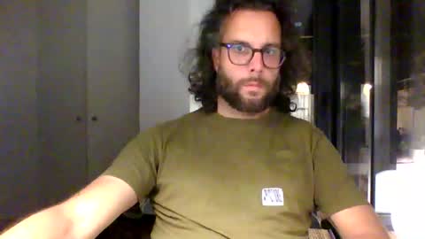 Snapshot of apc_3 chatting on 6, 5, 2026 apc_3 online show from 6, 5, 2026