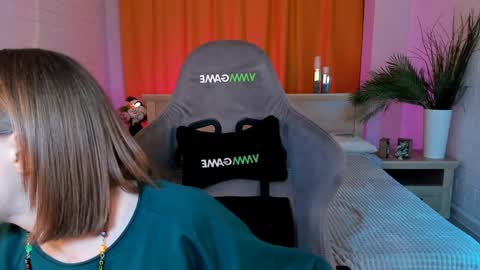 Snapshot of aphexqueen chatting on 6, 2, 2025 APHEX QUEEN online show from 6, 2, 2025