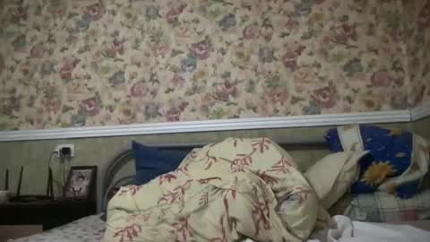 aphr0dite22 online show from 10, 4, 2026