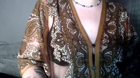 Aphrodite online show from 26, 7, 2026