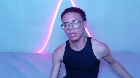 Snapshot of apolo_night chatting on 20, 11, 2025 apolo_night online show from 20, 11, 2025