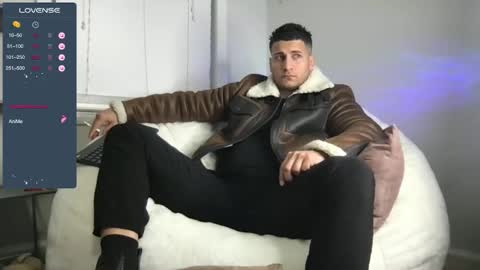 Snapshot of apolo_strange chatting on 29, 1, 2025 apolo_strange online show from 29, 1, 2025