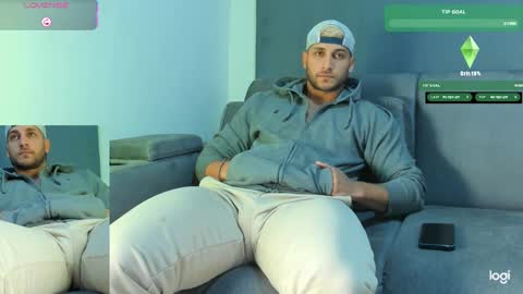 Snapshot of apolo_strange chatting on 8, 10, 2025 apolo_strange online show from 8, 10, 2025