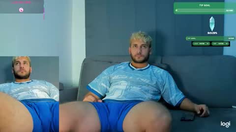 Snapshot of apolo_strange chatting on 17, 10, 2025 apolo_strange online show from 17, 10, 2025