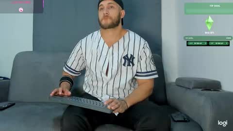 Snapshot of apolo_strange chatting on 31, 10, 2025 apolo_strange online show from 31, 10, 2025