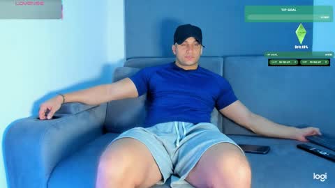 Snapshot of apolo_strange chatting on 13, 11, 2025 apolo_strange online show from 13, 11, 2025