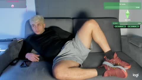 Snapshot of apolo_strange chatting on 20, 11, 2025 apolo_strange online show from 20, 11, 2025