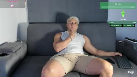 Snapshot of apolo_strange chatting on 24, 11, 2025 apolo_strange online show from 24, 11, 2025