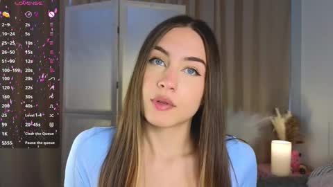 Snapshot of appleeepie chatting on 27, 9, 2025 Vicki online show from 27, 9, 2025