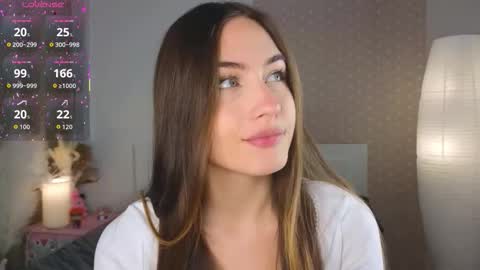 Snapshot of appleeepie chatting on 23, 10, 2025 Vicki online show from 23, 10, 2025