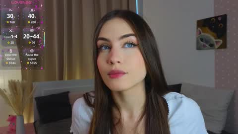 Snapshot of appleeepie chatting on 21, 11, 2025 Vicki online show from 21, 11, 2025