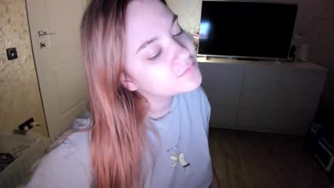 appleyummybuns online show from 2, 12, 2025