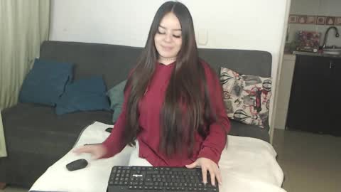 Abril Freelance Model online show from 12, 11, 2025