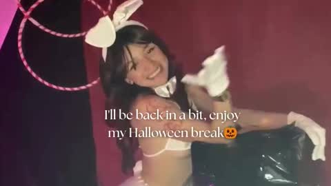   online show from 28, 10, 2025