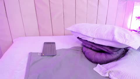 April online show from 22, 1, 2025