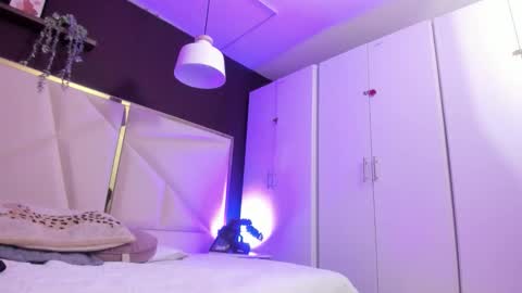 April online show from 28, 10, 2025