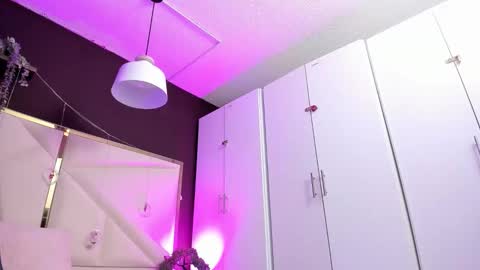 April online show from 19, 12, 2025