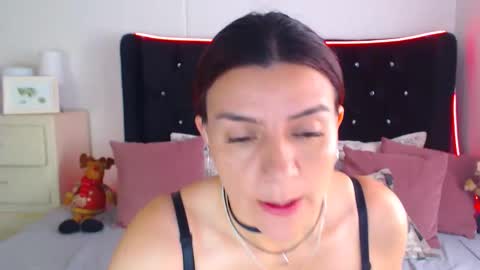 Snapshot of april_harrys chatting on 20, 12, 2025 April online show from 20, 12, 2025