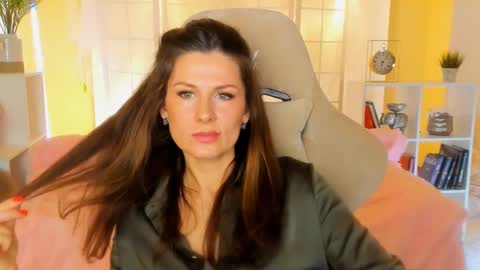 aprill_o_nill online show from 16, 1, 2025