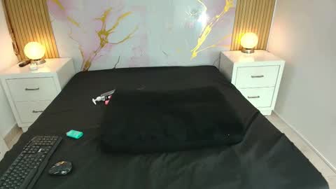 aprillross online show from 13, 3, 2026