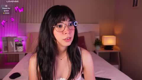 Snapshot of aprilqueenie chatting on 17, 5, 2026 aprilqueenie online show from 17, 5, 2026