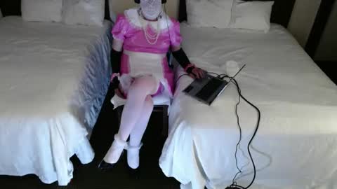 April Sissy online show from 10, 9, 2025