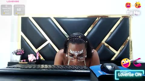 Snapshot of aprilycrystal chatting on 8, 4, 2026 april y crystal online show from 8, 4, 2026