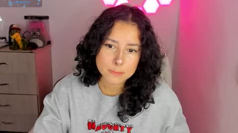 aqua emilly online show from 22, 11, 2025