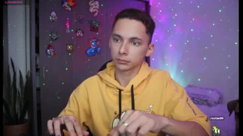 Snapshot of archi_love chatting on 5, 2, 2025 ARCHIBALDO online show from 5, 2, 2025