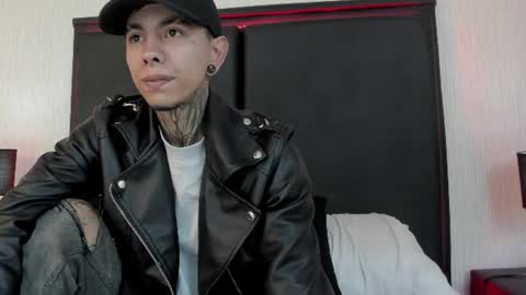 Snapshot of arespaxtonn chatting on 22, 7, 2026 A R E S P A X T O N N online show from 22, 7, 2026