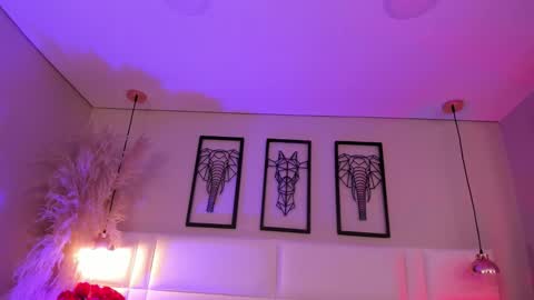 ari_lynn_ online show from 17, 11, 2025