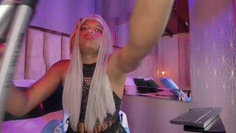 Snapshot of ari_monet chatting on 12, 2, 2025 ARI online show from 12, 2, 2025