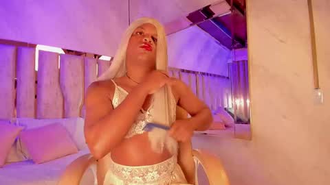 Snapshot of ari_monet chatting on 9, 10, 2025 ARI online show from 9, 10, 2025