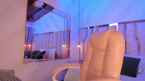 Snapshot of ari_monet chatting on 21, 11, 2025 ARI online show from 21, 11, 2025