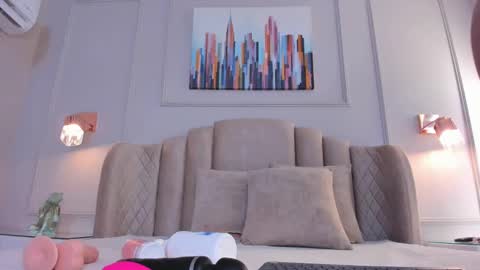 Snapshot of aria_greco chatting on 14, 12, 2024 Aria  online show from 14, 12, 2024