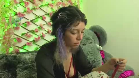 Snapshot of aria_silk chatting on 2, 7, 2026 aria_silk online show from 2, 7, 2026
