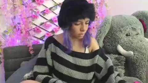Snapshot of aria_silk chatting on 4, 7, 2026 aria_silk online show from 4, 7, 2026