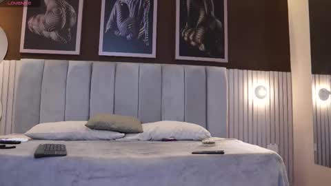 Ariaa online show from 5, 11, 2025