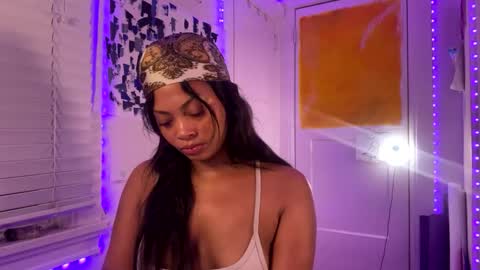 Aria Atelier online show from 19, 9, 2025