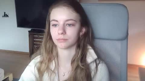 Snapshot of ariacreazy chatting on 27, 10, 2025 AriaCreazy online show from 27, 10, 2025